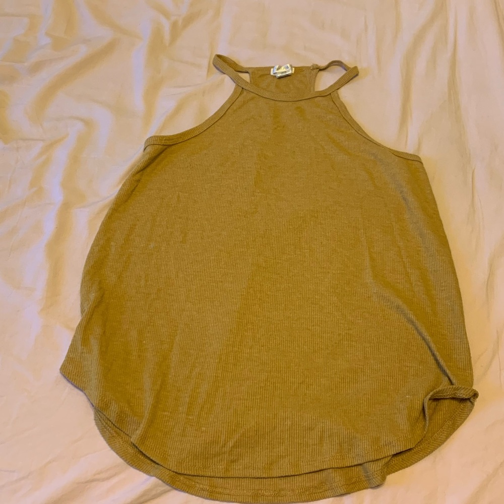 TILLYS HALTER TOP SIZE L NEVER WORN